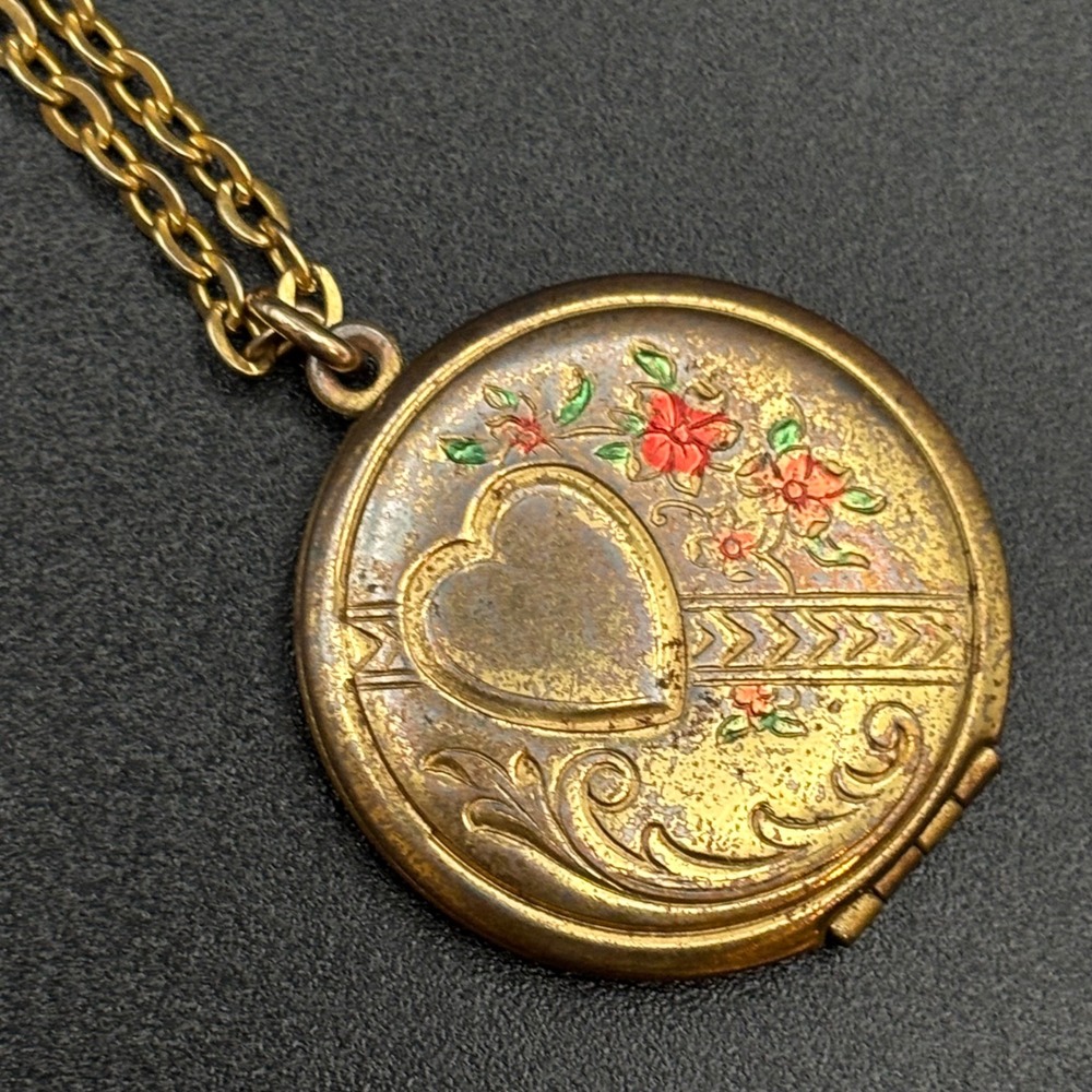 Vintage Gold Tone Round Photo Locket Heart Flower Embossed Enamel 24 Inch Chain